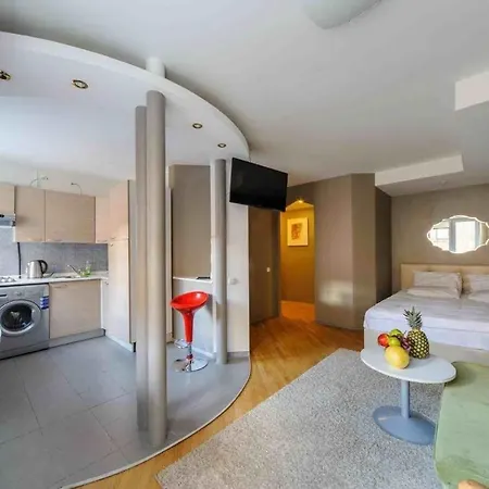 In Center Of Apartment Minsk